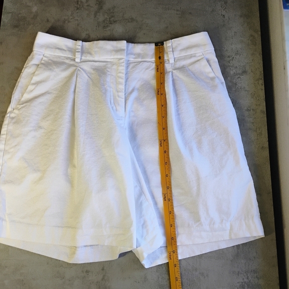 LOFT Peyton Trouser Shorts Womens 4 White Pleated 7" Inseam Mature Sophisticated - Picture 11 of 16